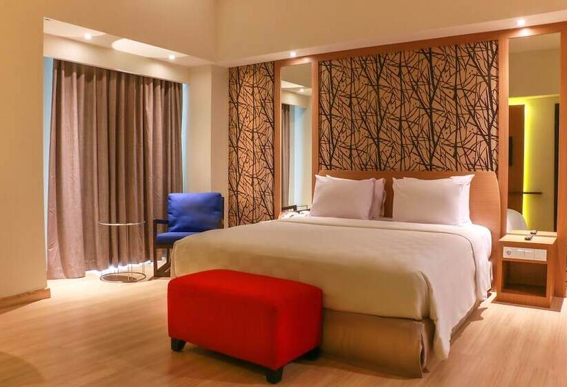 Полулюкс, Claro Makassar Hotel & Convention