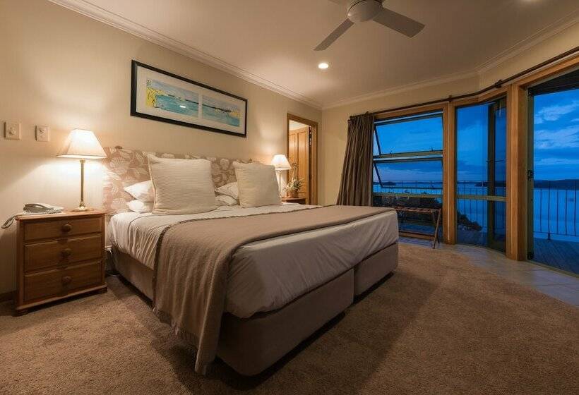 اتاق استاندارد با تخت دوبل و چشم‌انداز دریا, Cliff Edge By The Sea