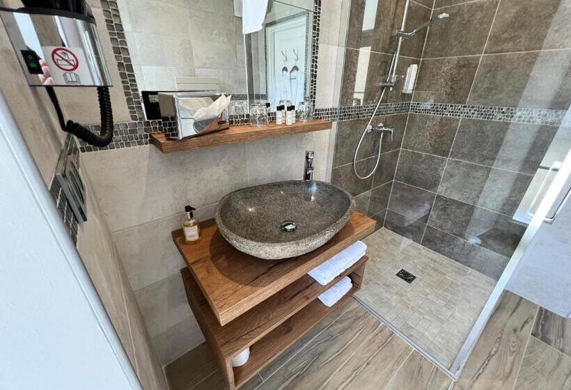 جناح, De La Poste