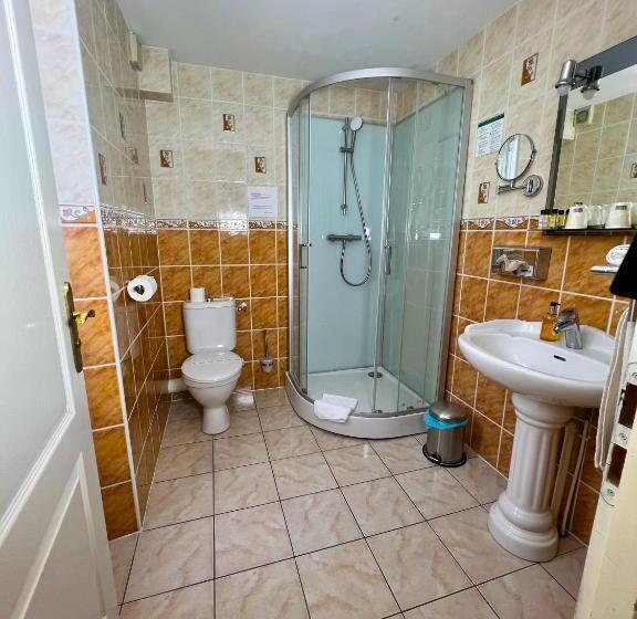 غرفة قياسية, De La Poste