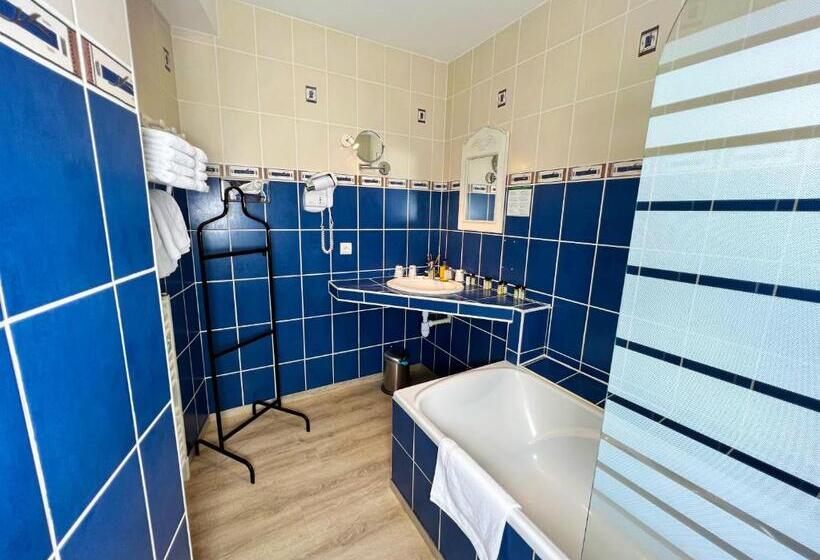 غرفة قياسية رباعية, De La Poste