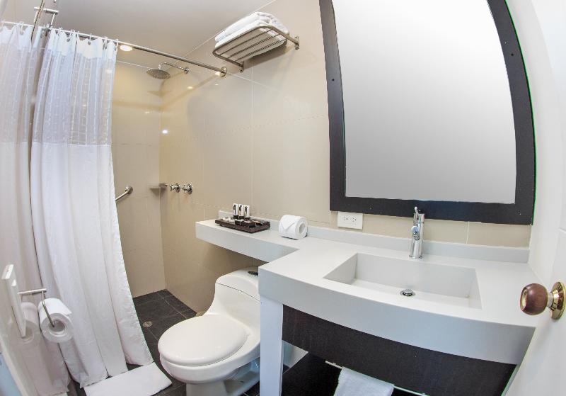 اتاق استاندارد سه نفره, Duca D Aosta