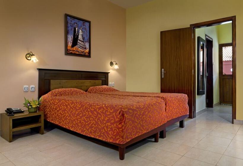 اتاق استاندارد, Dunia Hôtel Bissau