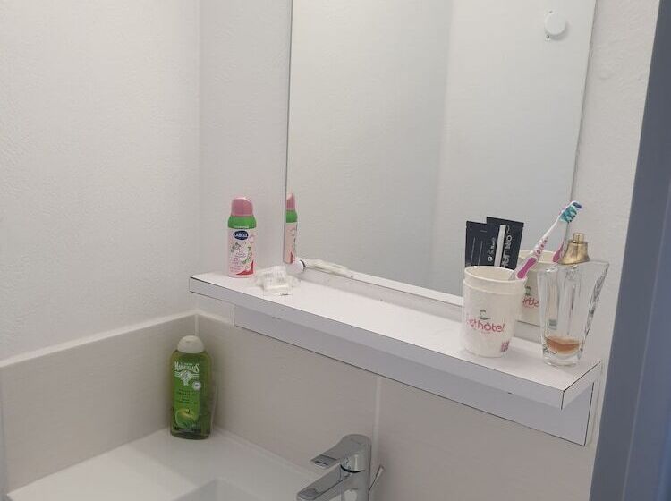 バス共有のスタンダードルーム, Fasthotel Montpellier Ouest   Un Hôtel Fh Classic