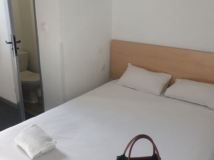חדר סטנדרט חדר אמבטיה משותף, Fasthotel Montpellier Ouest   Un Hôtel Fh Classic