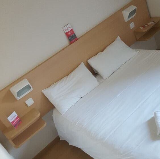 חדר סטנדרט חדר אמבטיה משותף, Fasthotel Montpellier Ouest   Un Hôtel Fh Classic