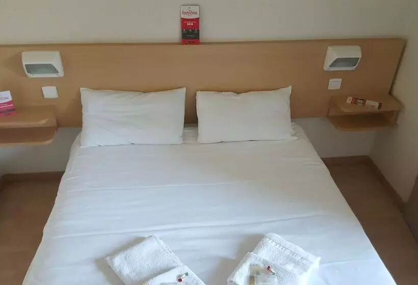バス共有のスタンダードルーム, Fasthotel Montpellier Ouest   Un Hôtel Fh Classic