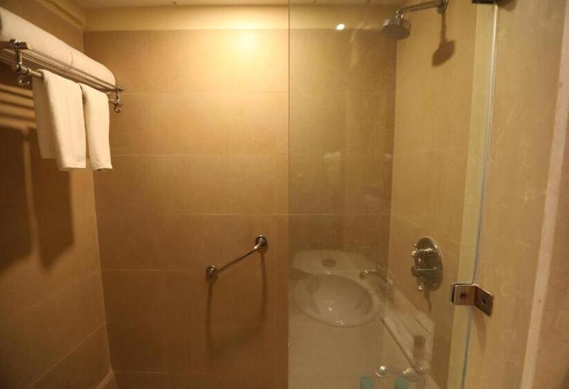 Deluxe room with river view, Guleria Kothi At Ganges