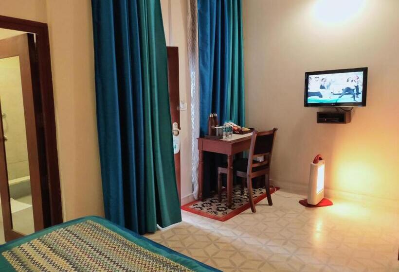 اتاق استاندارد, Guleria Kothi At Ganges