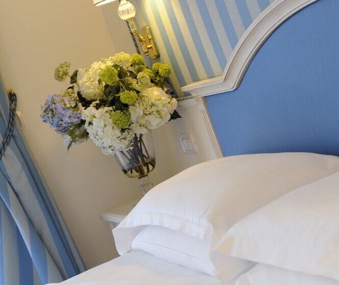 家庭套房, Italia Palace