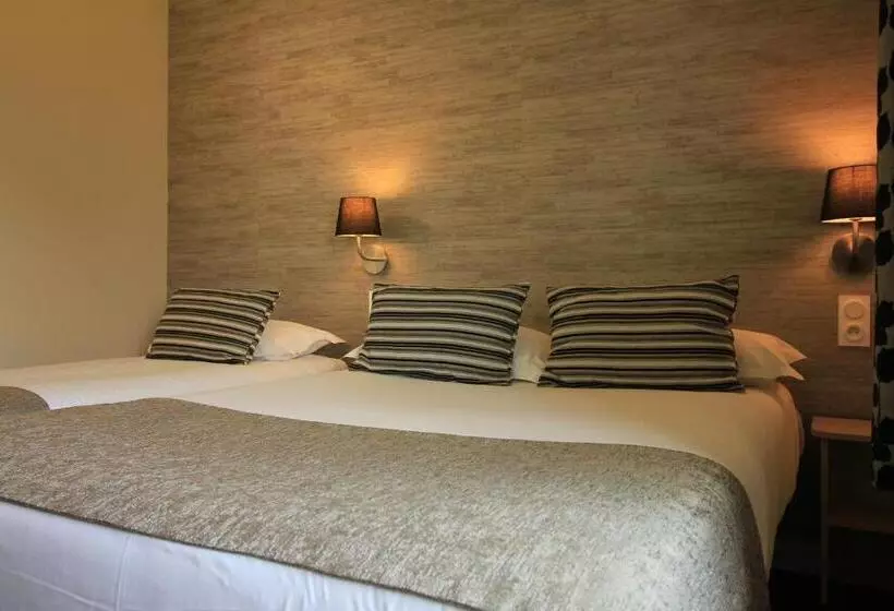 スタンダードトリプルルーム, Logis Hôtel Lodge La Valette