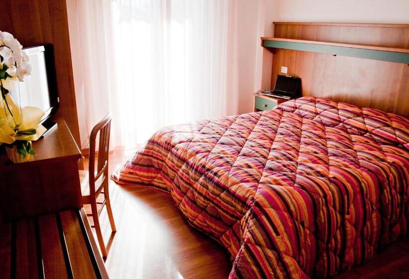 Номер Стандарт, Los Angeles