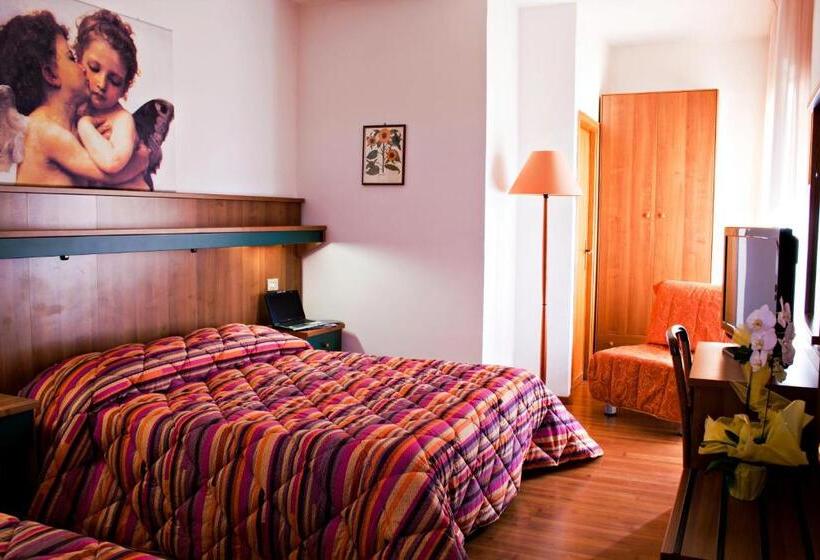 Номер Стандарт Трехместный, Los Angeles