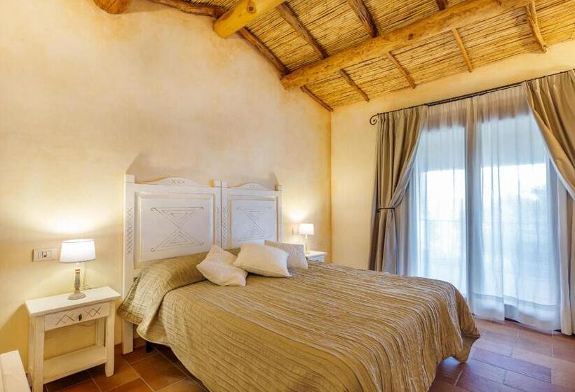 חדר סופריור לשלושה, Moma Hotel Cannigione