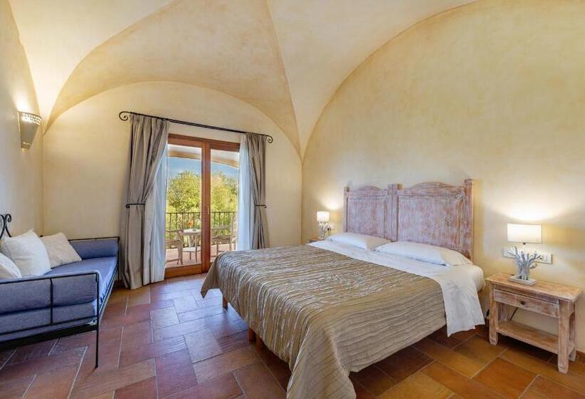 חדר סופריור לשלושה, Moma Hotel Cannigione