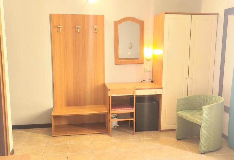 Номер Стандарт Трехместный, Nuovo Rondo