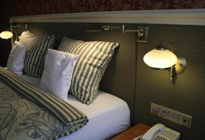 Номер Комфорт, Petite Fleur   Adults Only ! Air Conditioning !