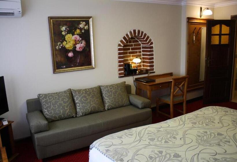 Номер Economy, Petite Fleur   Adults Only ! Air Conditioning !