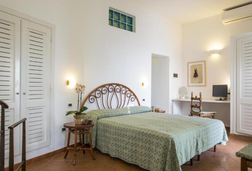 高级海景房, Umberto A Mare