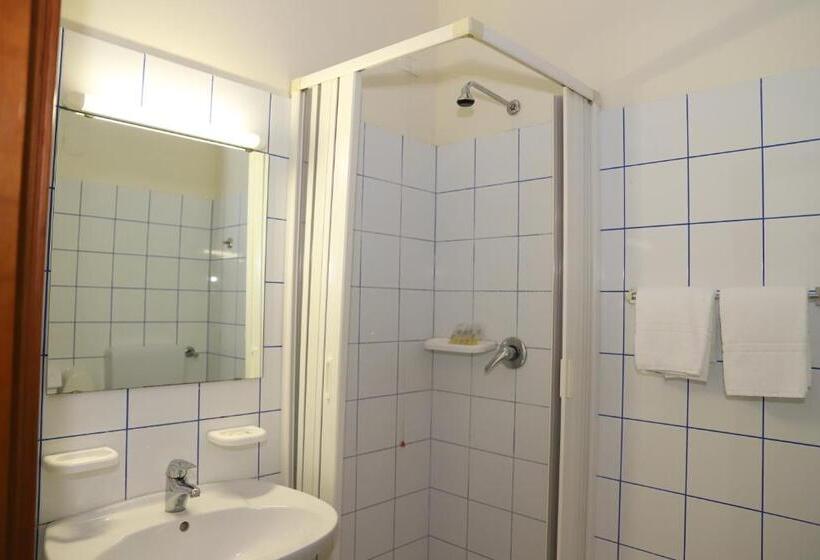 Номер Стандарт, Valle Verde