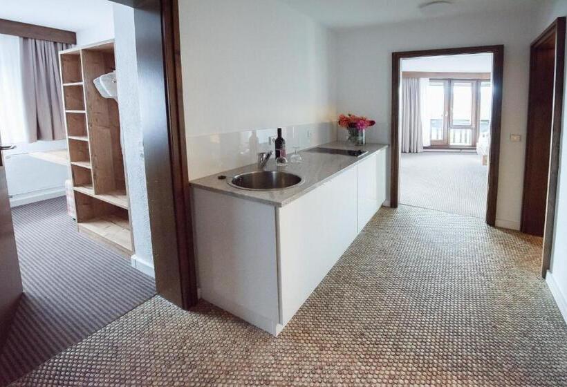 家庭公寓, Vier Jahreszeiten Am Schluchsee