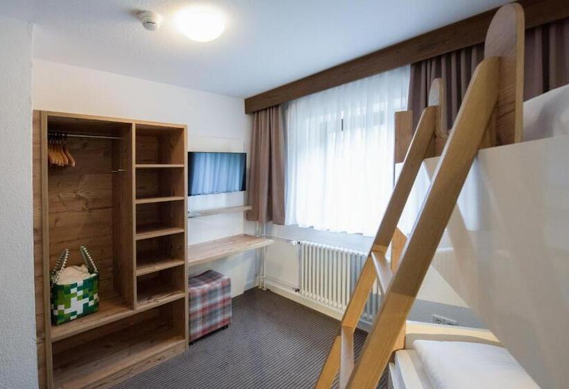 家庭公寓, Vier Jahreszeiten Am Schluchsee