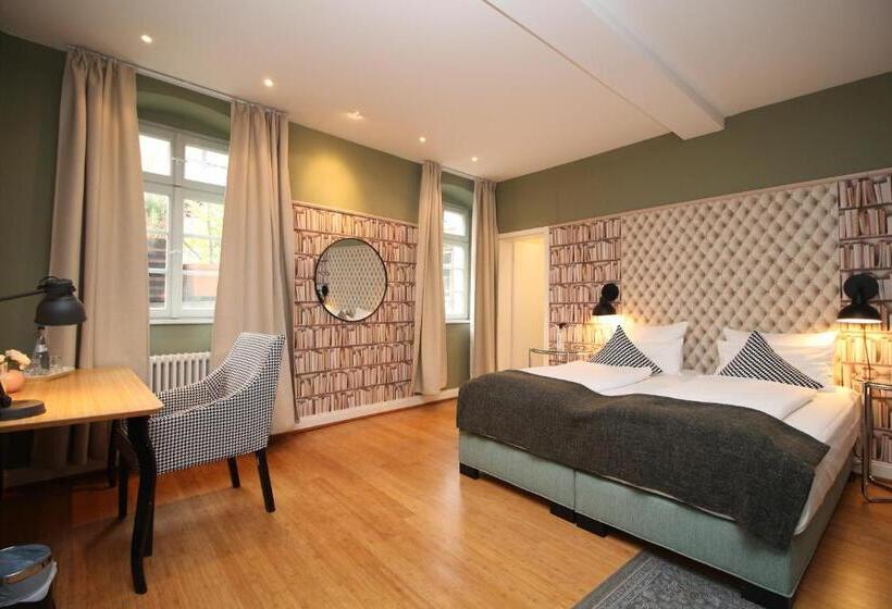 标准间, Zur Alten Brucke