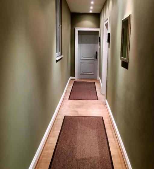 标准间, Zur Alten Brucke