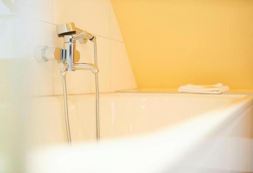 豪华房间, Zur Alten Brucke