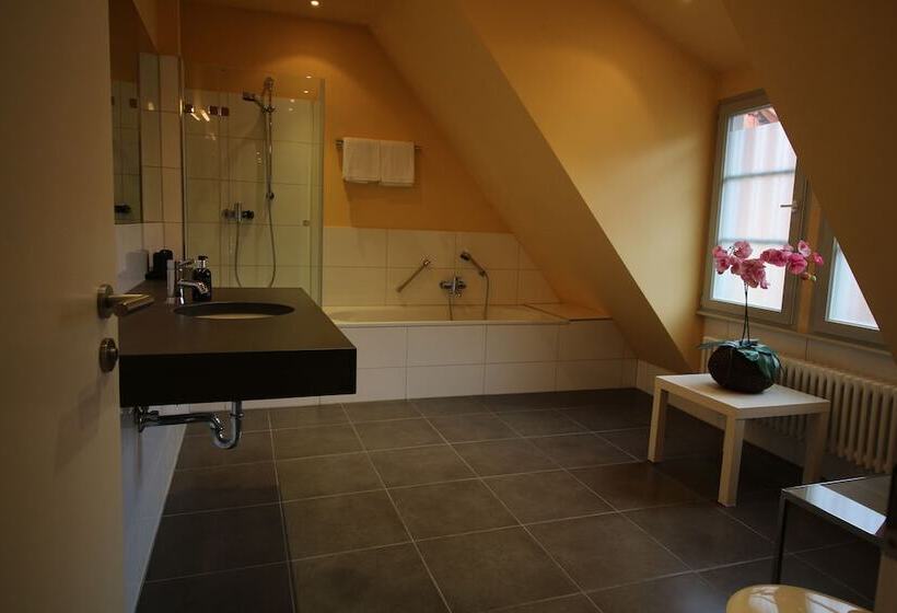 豪华房间, Zur Alten Brucke