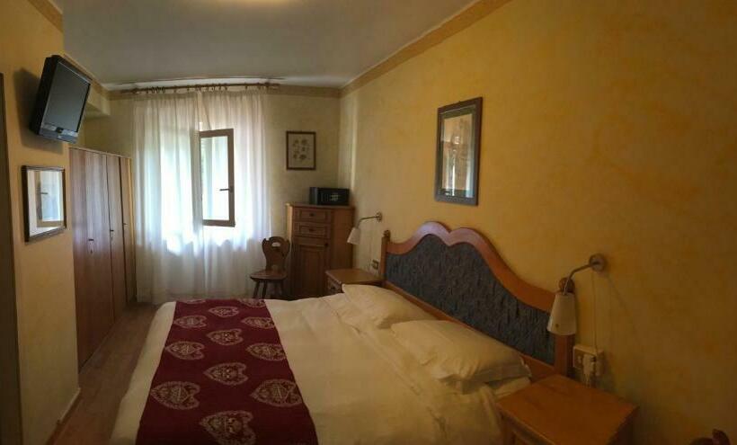 غرفة قياسية, Meuble Villa Neve