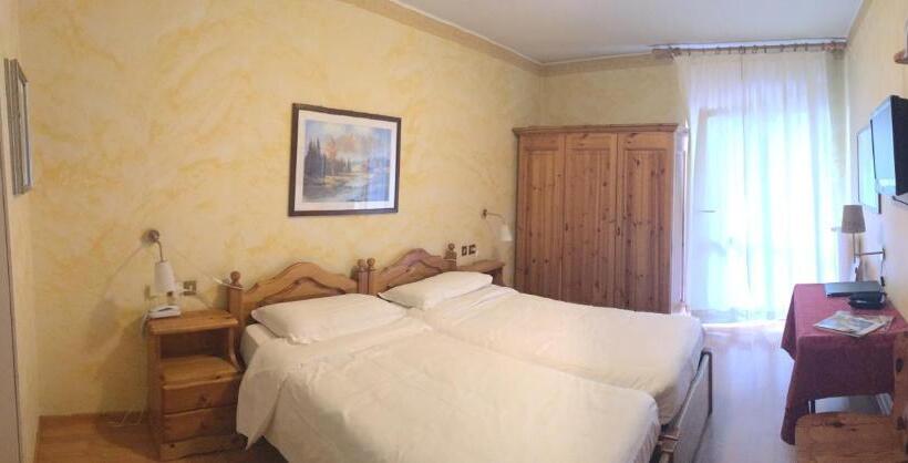 Номер Стандарт, Meuble Villa Neve