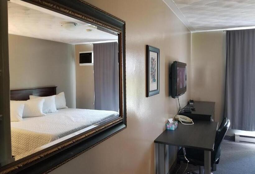 غرفة ديلوكس سرير كينج, Knights Inn Woodstock