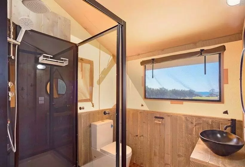 چادر با خدمات رفاهی استاندارد, Nrma Merimbula Beach Holiday Resort