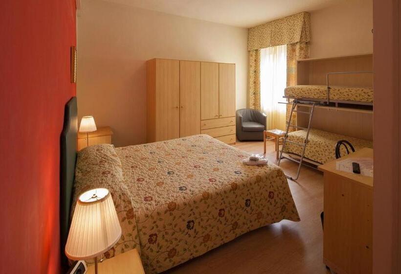 חדר סטנדרט לארבעה, Park Hotel Fantoni