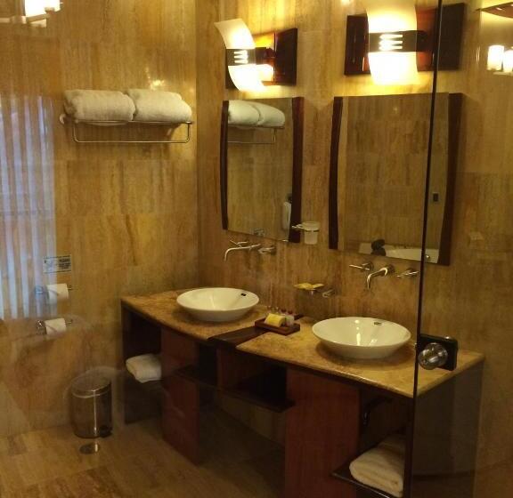 Президентский Люкс, Royal Inn Hotel Puno