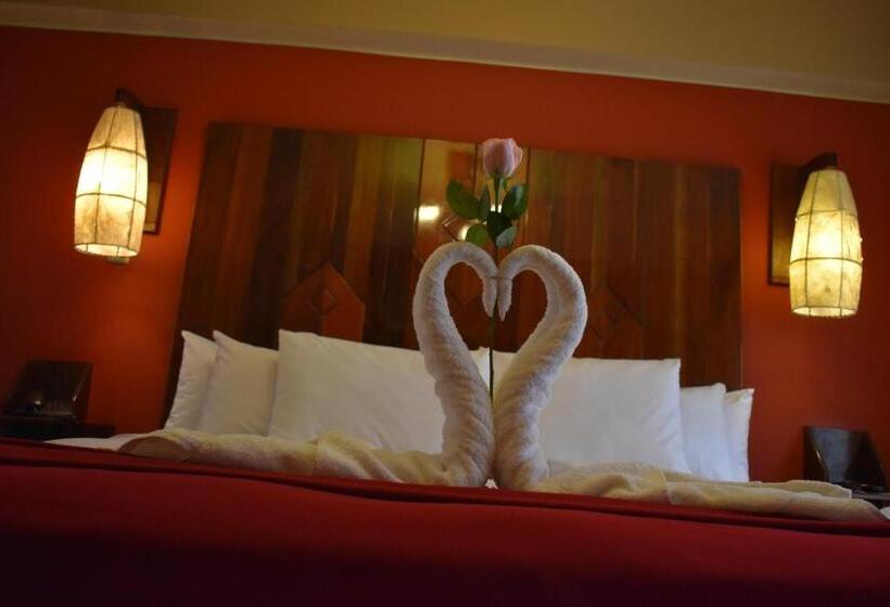 Королевский Люкс, Royal Inn Hotel Puno