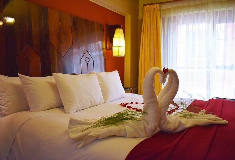 Королевский Люкс, Royal Inn Hotel Puno