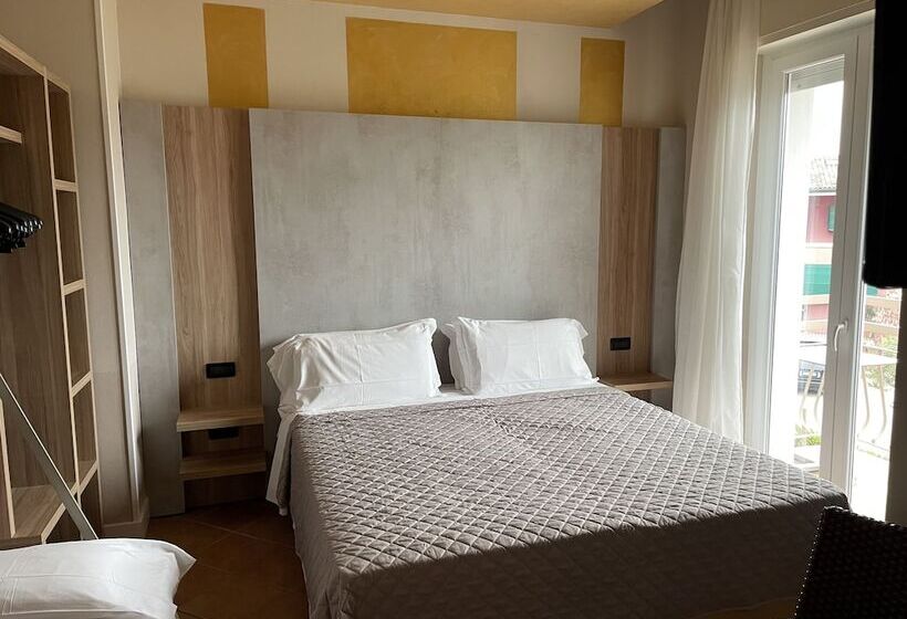 חדר סטנדרט עם מרפסת, Villa Rosa