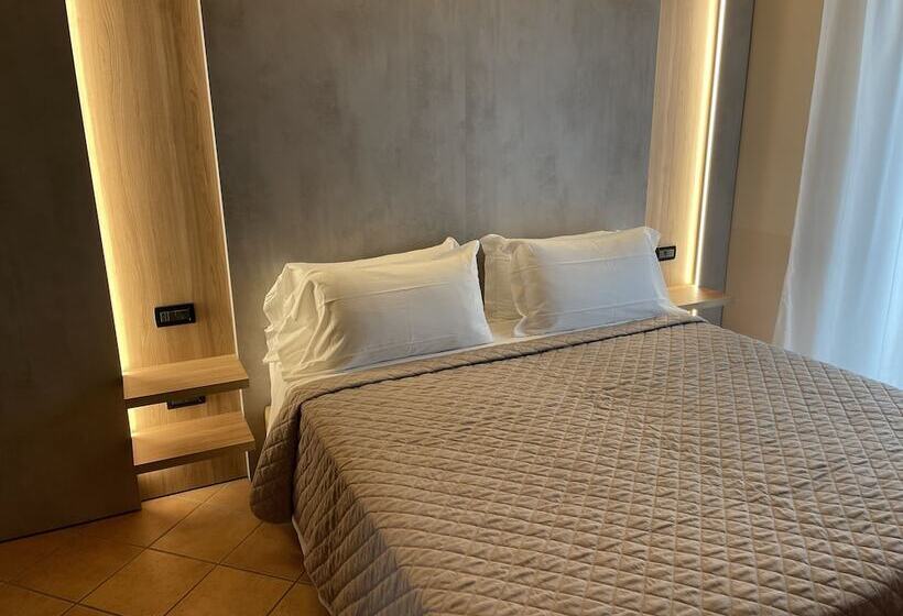 חדר סטנדרט לשלושה עם מרפסת, Villa Rosa