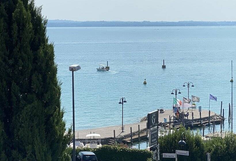 חדר סטנדרט נוף לאגם, Villa Rosa