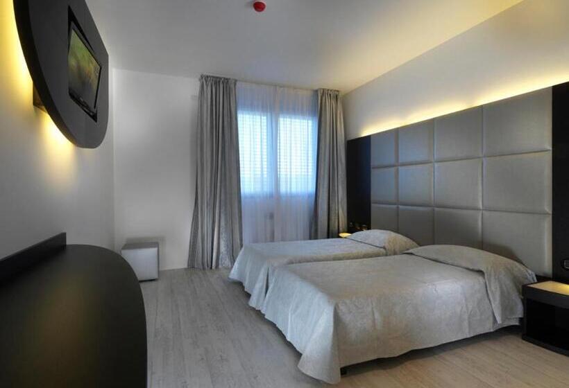 חדר סטנדרט, Blu9