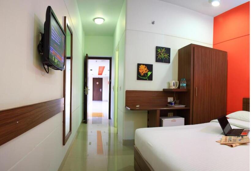 חדר סטנדרט, Ginger  Tirupur