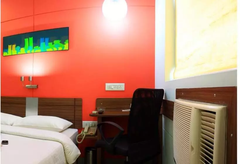 スタンダードルーム, Ginger  Tirupur