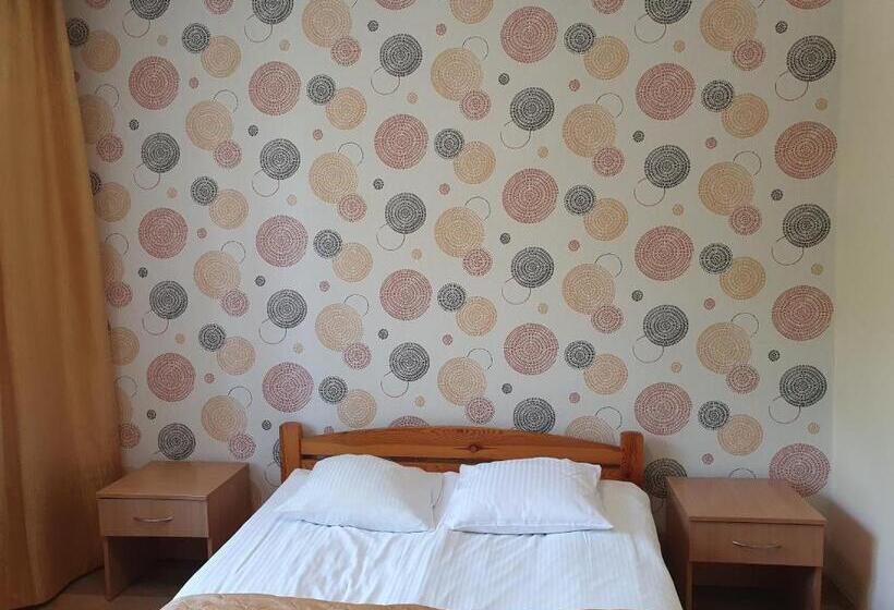 اتاق استاندارد, Iskra