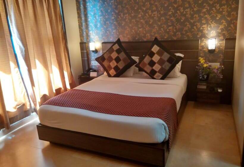 クラシックルーム, J C Castle