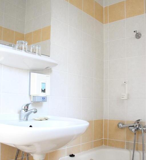 スタンダードルーム, Korona