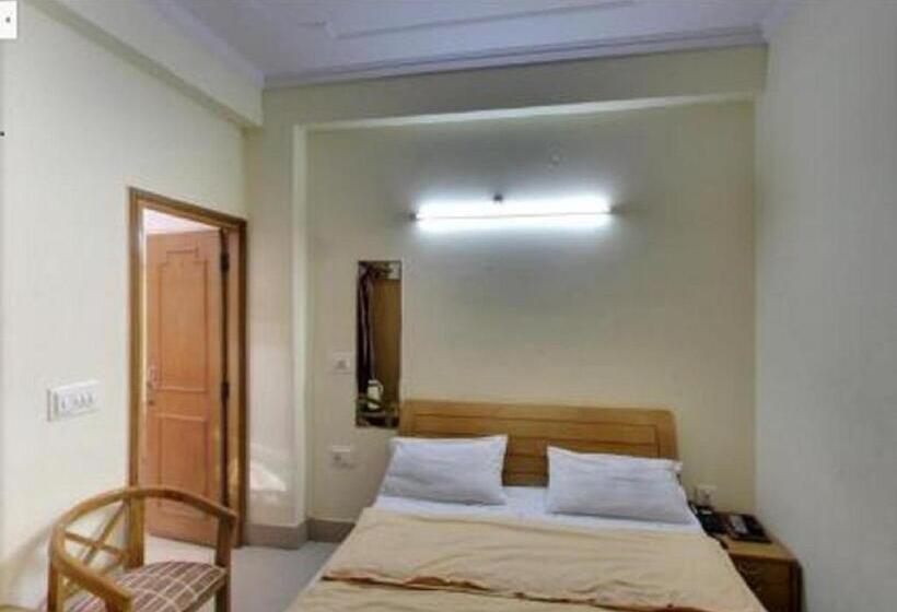 Pokój Standard, Landmark