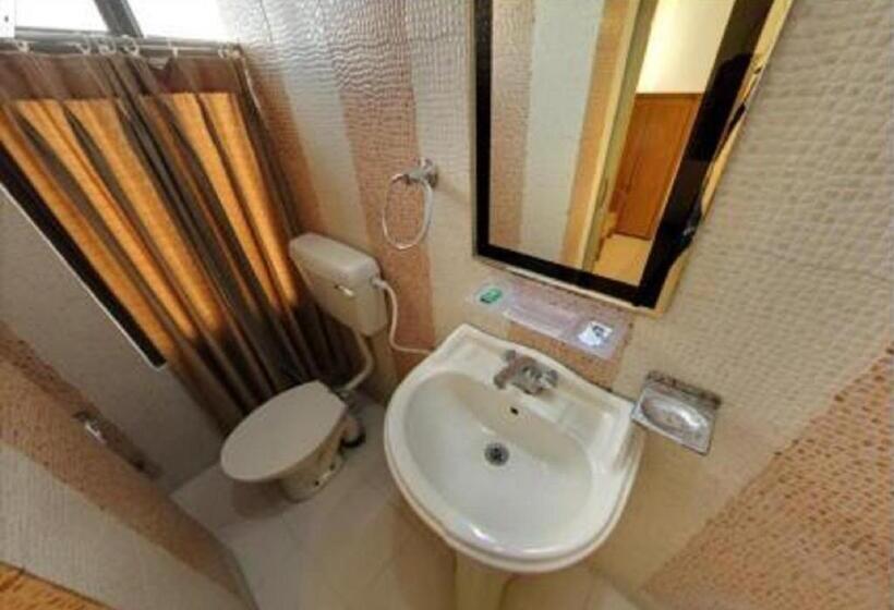 Pokój Deluxe, Landmark