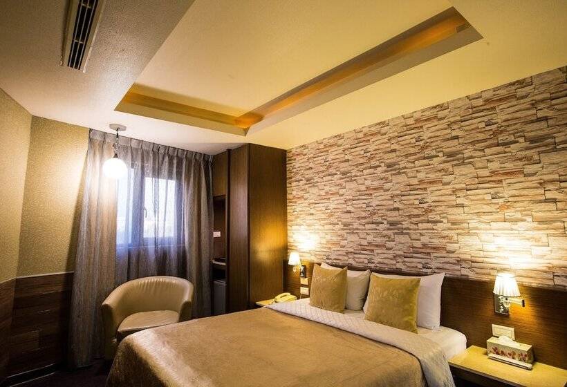 اتاق کلاسیک, Luckynews Classic